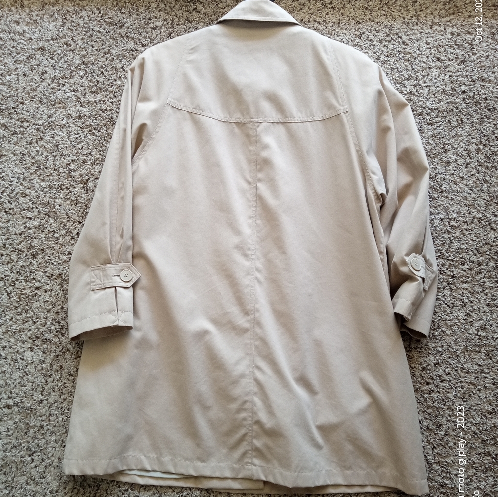London Fog Women's Limited Edition Long Trench Coat Vintage Tan Size Medium - Picture 6 of 9